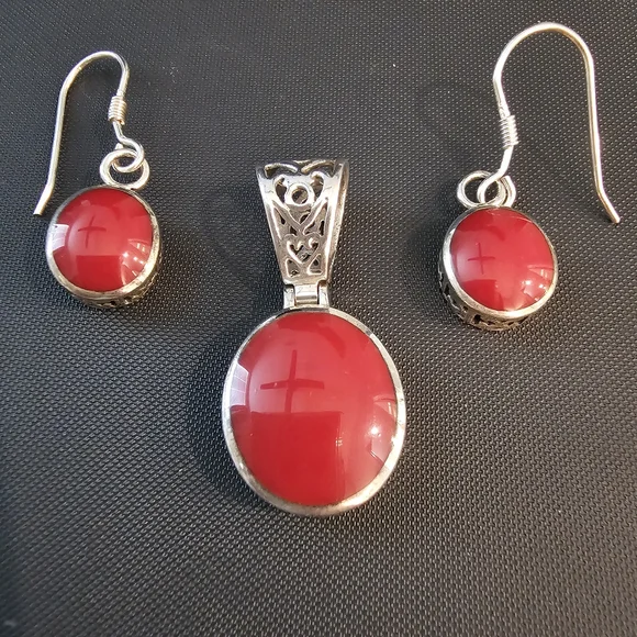 Silpada Sterling Silver and Red Carnelian Pendant And Earrings - Picture 1 of 3